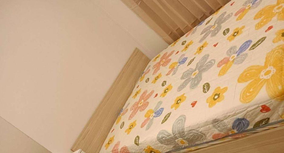 For rent 2 bedrooms condo in Huai Khwang, Bangkok