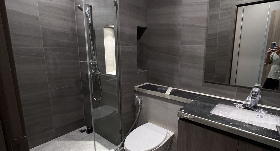 Condo en alquiler de 2 habitaciones en Bang Phli, Samut Prakan