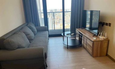 Condo en alquiler de 2 habitaciones en Huai Khwang, Bangkok