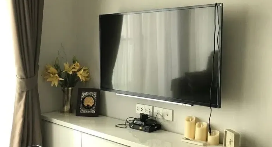 For rent 2 bedrooms condo in Huai Khwang, Bangkok