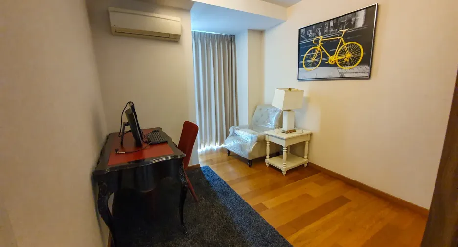 For rent 3 bedrooms condo in Watthana, Bangkok