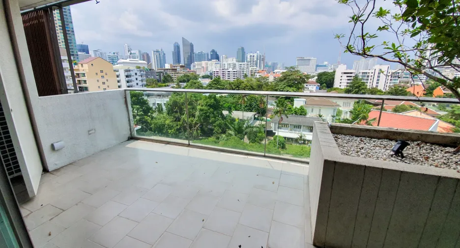 For rent 3 bedrooms condo in Watthana, Bangkok