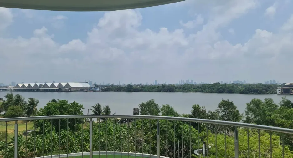 Wohnung zur Miete mit 3 Zimmer in Yan Nawa, Bangkok