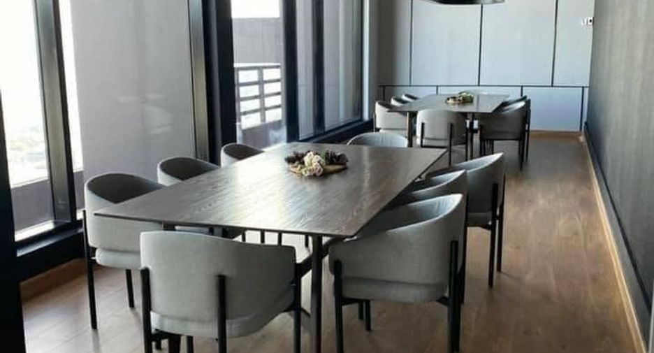 Wohnung zur Miete mit 1 Zimmer in Khlong San, Bangkok
