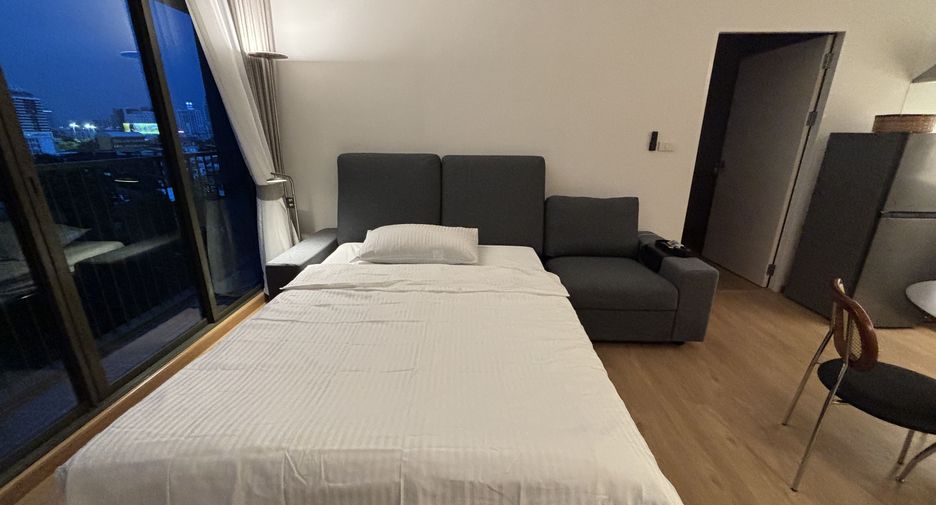 For rent 1 bed condo in Watthana, Bangkok