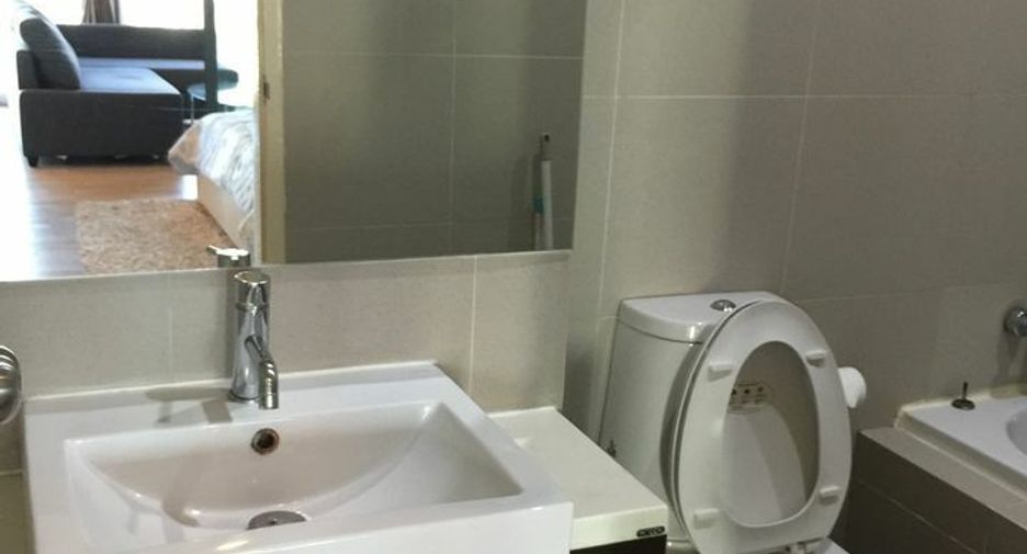 Condo en alquiler de 1 habitaciones en Khlong Toei, Bangkok