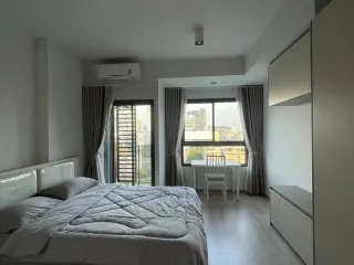 Condo en alquiler de estudio en Huai Khwang, Bangkok