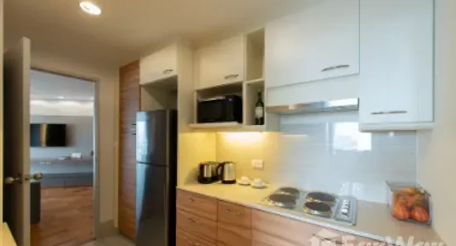 For rent 3 bedrooms apartment in Yan Nawa, Bangkok