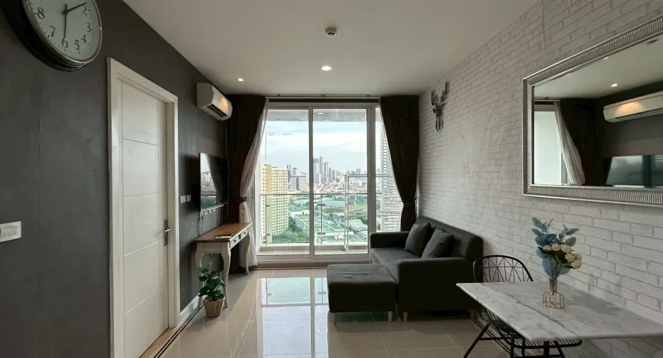 For rent 1 bed condo in Huai Khwang, Bangkok