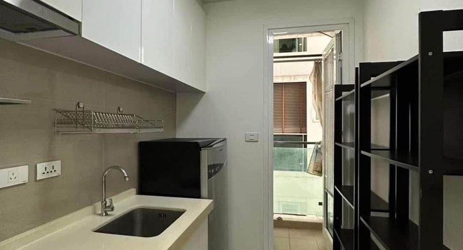 Condo en alquiler de 1 habitaciones en Huai Khwang, Bangkok