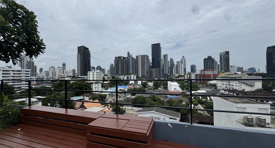 For rent 1 bed apartment in Khlong Toei, Bangkok