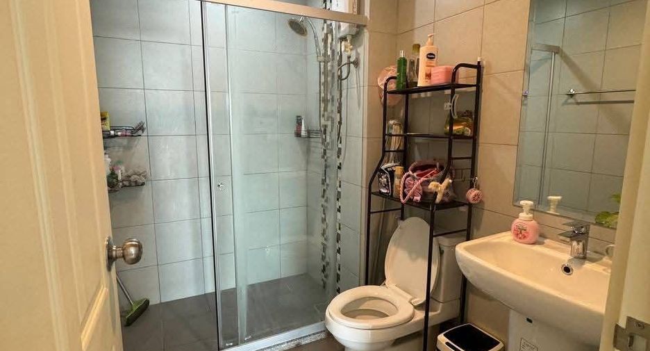 For rent 1 bed condo in Thon Buri, Bangkok