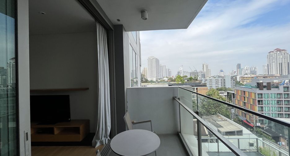 For rent 2 bedrooms condo in Khlong Toei, Bangkok