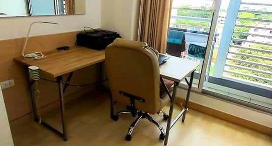 For rent 2 ベッドルーム condo in Huai Khwang, Bangkok