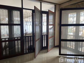 Casa en alquiler de 4 habitaciones en Watthana, Bangkok