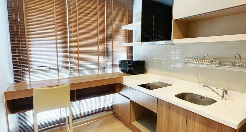 For rent 1 bed condo in Sathon, Bangkok
