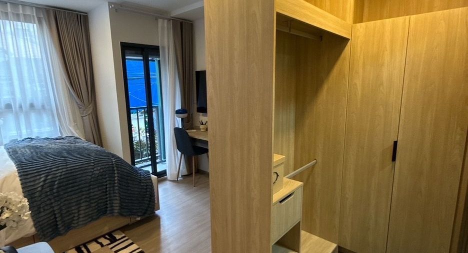 For rent studio condo in Phaya Thai, Bangkok