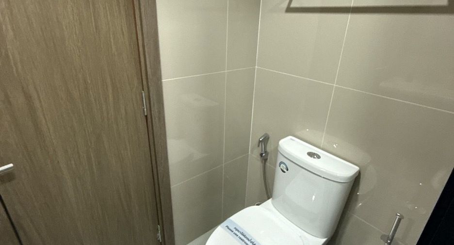For rent studio condo in Phaya Thai, Bangkok