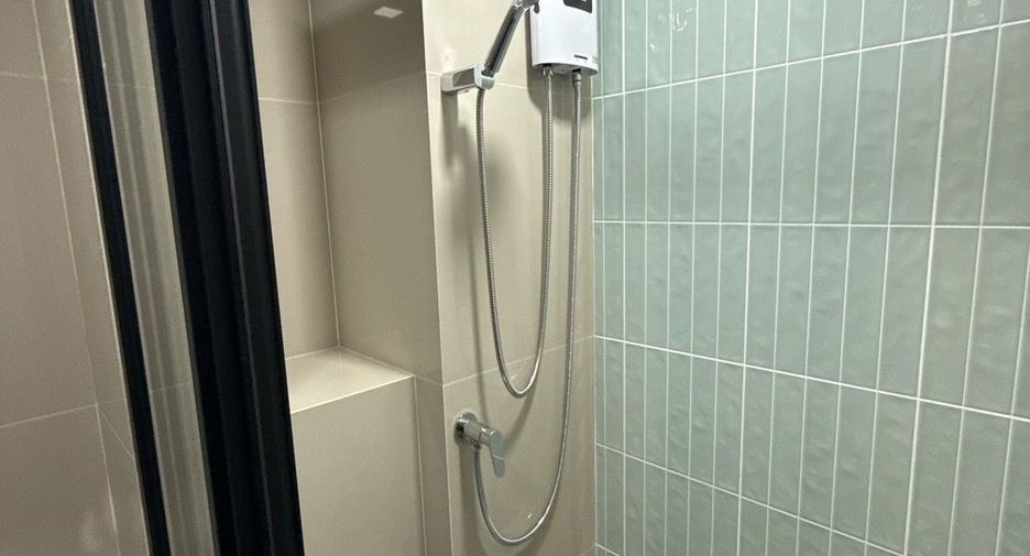 For rent studio condo in Phaya Thai, Bangkok