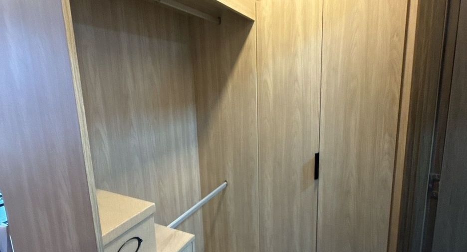For rent studio condo in Phaya Thai, Bangkok