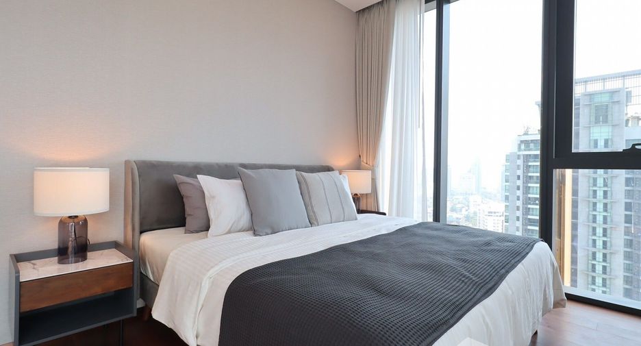 For rent 2 bedrooms condo in Khlong Toei, Bangkok