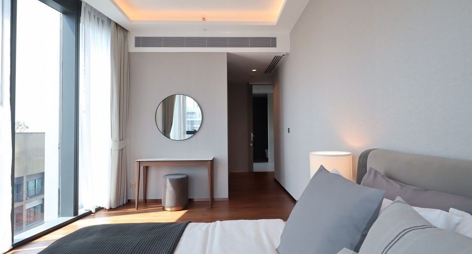 For rent 2 bedrooms condo in Khlong Toei, Bangkok