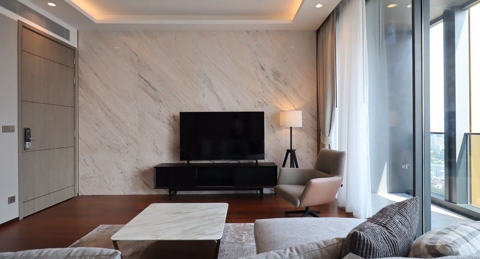 For rent 2 bedrooms condo in Khlong Toei, Bangkok