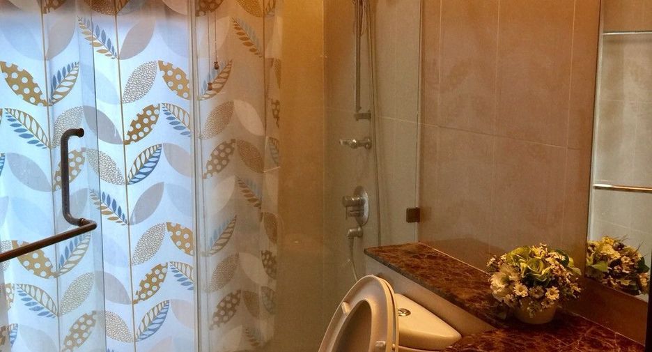 À louer 2 chambres condo à Watthana, Bangkok