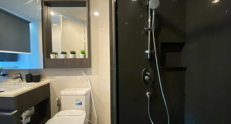 For rent 2 bedrooms condo in Watthana, Bangkok