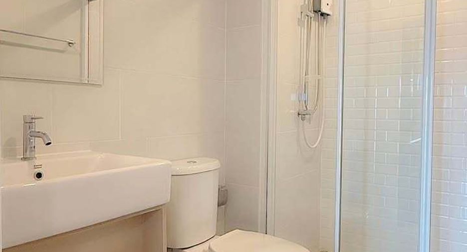 For rent 1 bed condo in Wang Thonglang, Bangkok