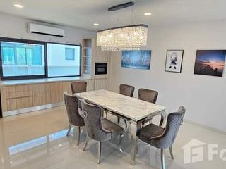 出租 4 卧室 独立屋 在 Bang Phli, Samut Prakan