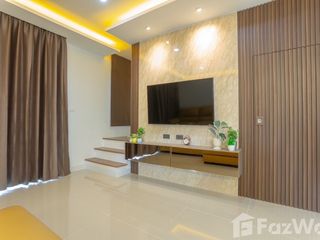For rent 3 bedrooms townhouse in Bang Phli, Samut Prakan
