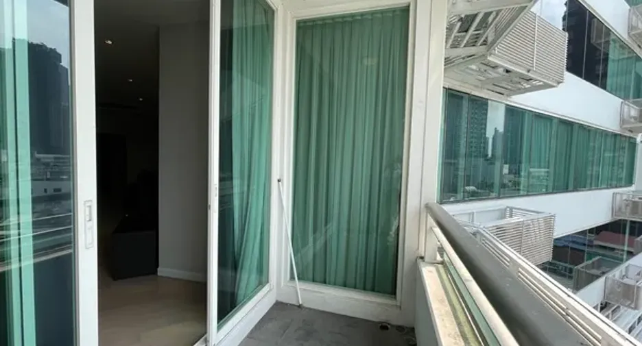 For rent 2 bedrooms condo in Watthana, Bangkok