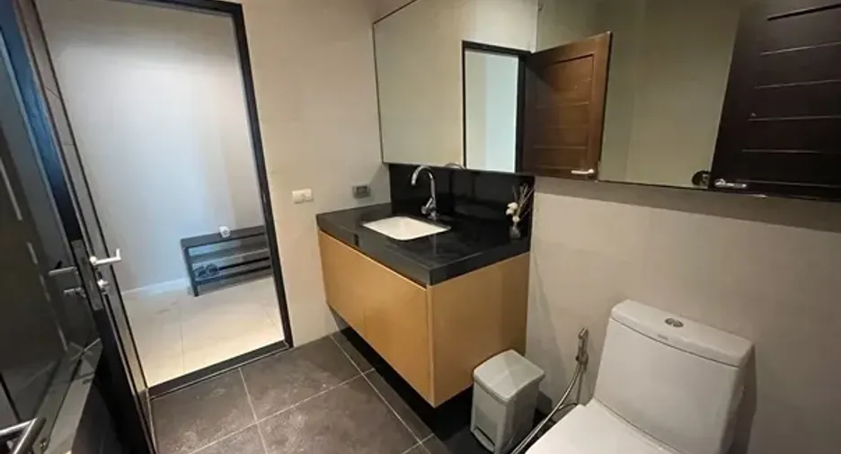 For rent 2 bedrooms condo in Watthana, Bangkok