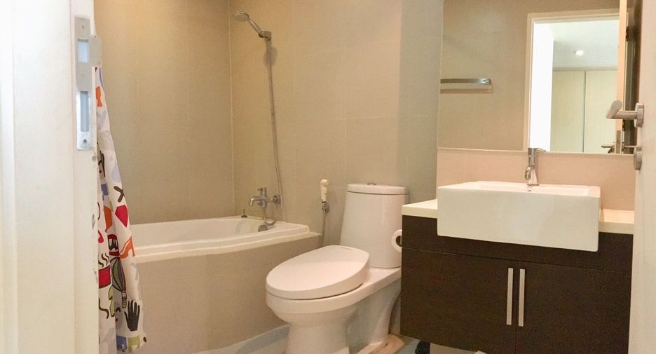 For rent 1 bed condo in Khlong Toei, Bangkok