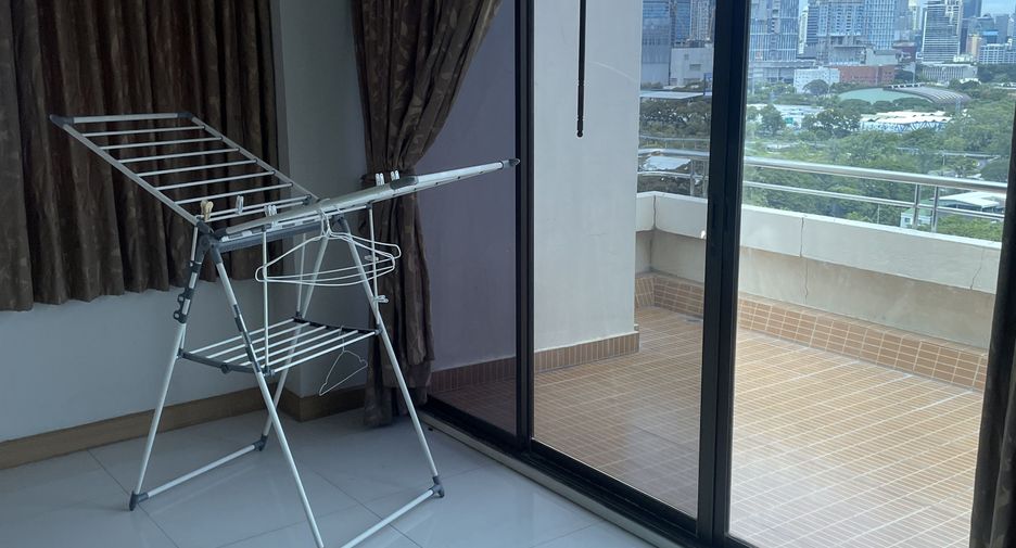 Apartment zur Miete mit 3 Zimmer in Khlong Toei, Bangkok