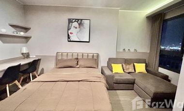 Wohnung zur Miete mit Studio in Phra Khanong, Bangkok