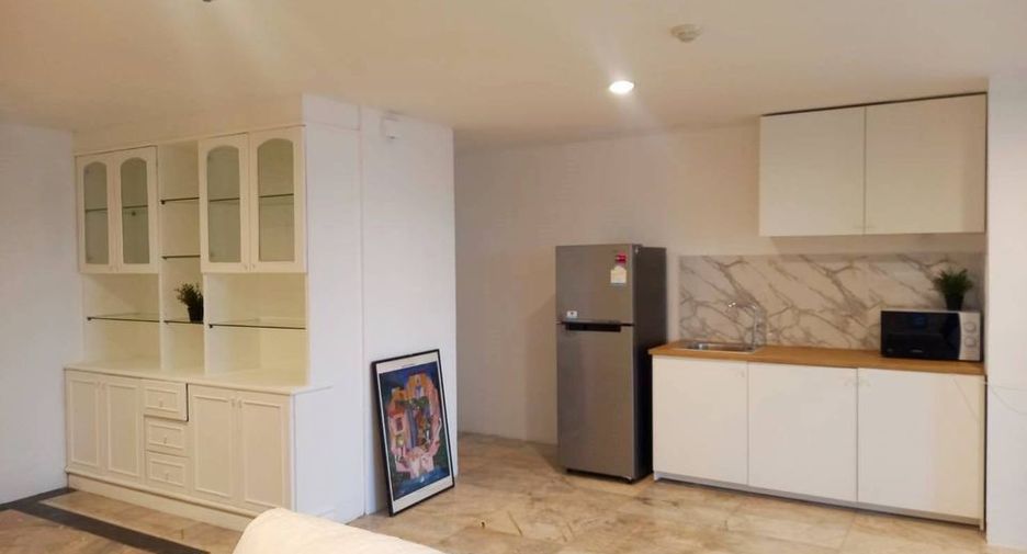 For rent 2 ベッドルーム condo in Watthana, Bangkok