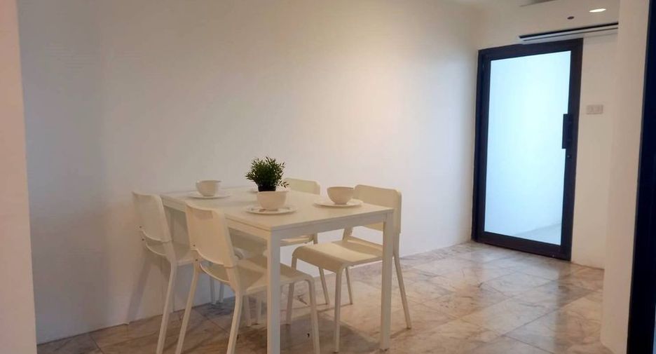 For rent 2 ベッドルーム condo in Watthana, Bangkok
