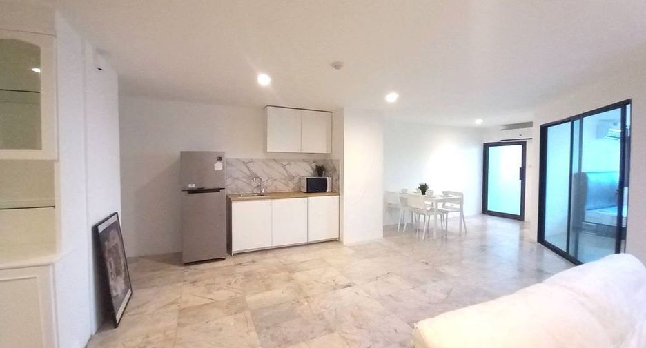 For rent 2 ベッドルーム condo in Watthana, Bangkok