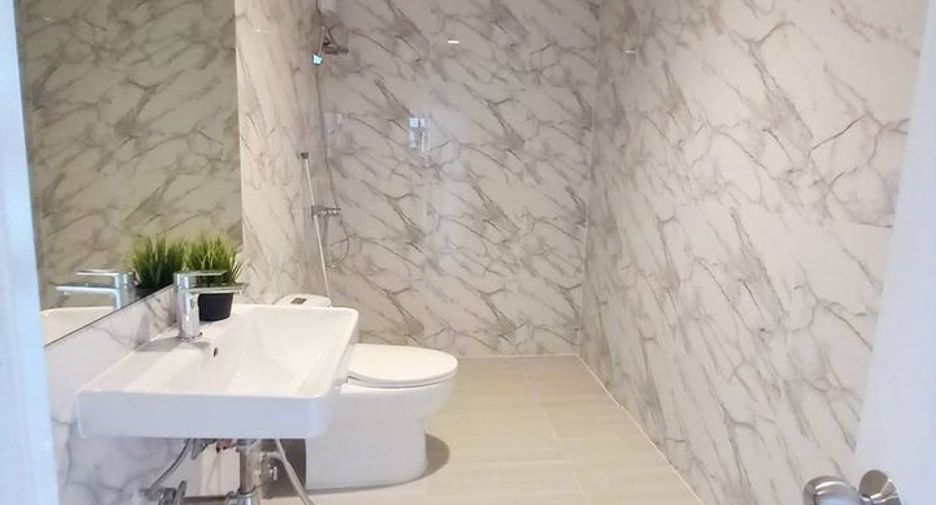 For rent 2 ベッドルーム condo in Watthana, Bangkok