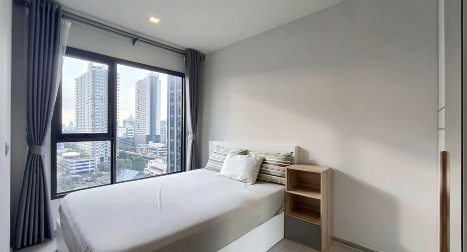 Condo en alquiler de 2 habitaciones en Huai Khwang, Bangkok