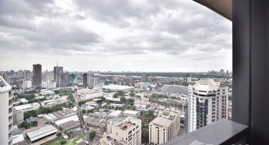 For rent 2 bedrooms condo in Khlong Toei, Bangkok