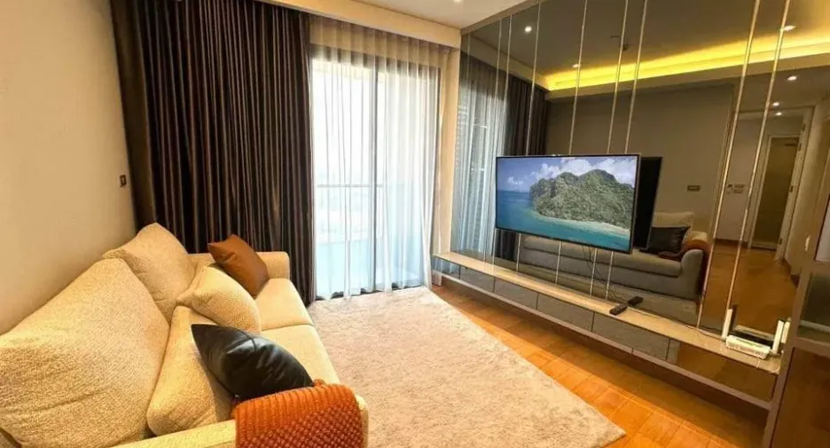 For rent 2 bedrooms condo in Khlong Toei, Bangkok