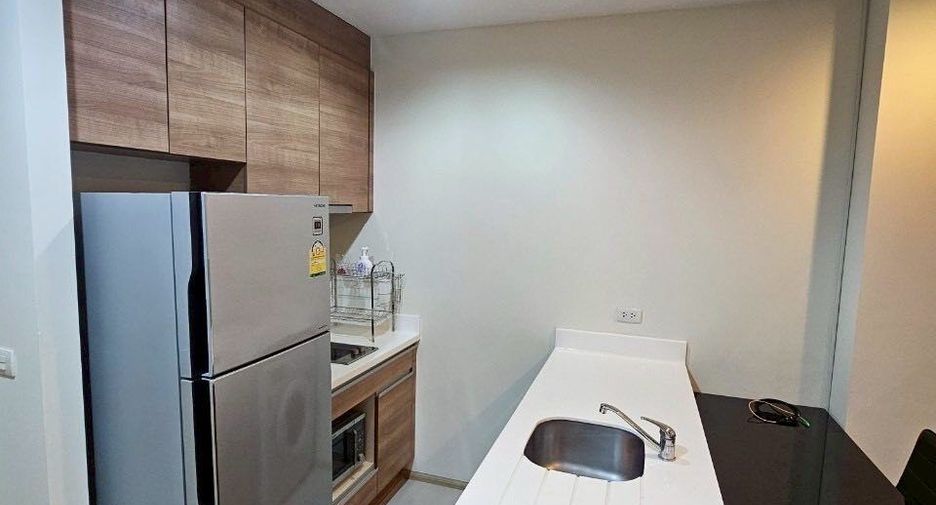 Wohnung zur Miete mit 1 Zimmer in Huai Khwang, Bangkok