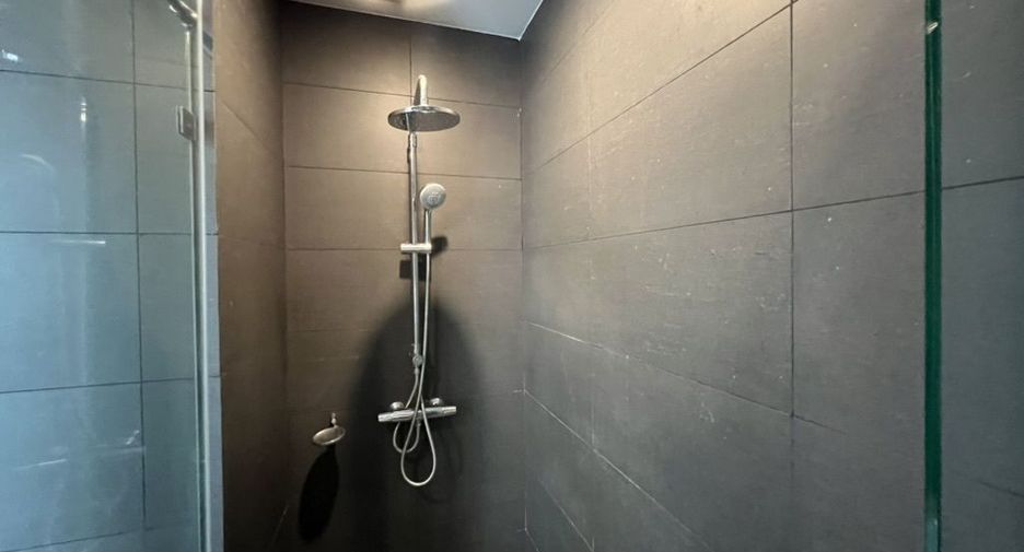 For rent 2 ベッドルーム condo in Pathum Wan, Bangkok