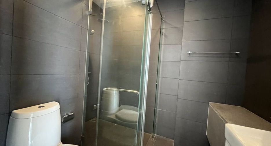 For rent 2 ベッドルーム condo in Pathum Wan, Bangkok