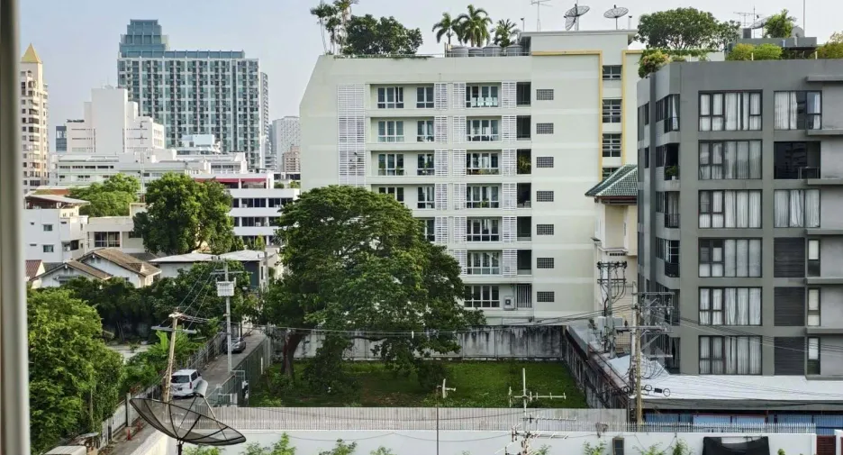 For rent 1 bed condo in Watthana, Bangkok