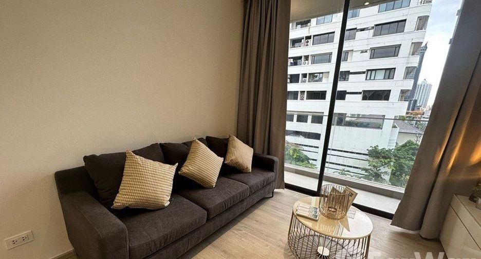For rent 2 bedrooms condo in Khlong Toei, Bangkok
