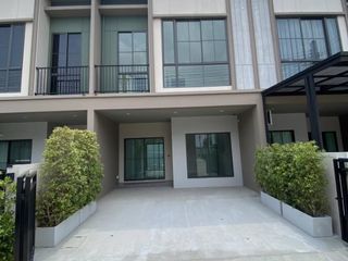 For rent 2 bedrooms house in Saphan Sung, Bangkok